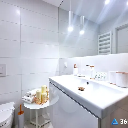 365pam - Westin House - Basen, Jacuzzi, Sauna, Silownia, Plac Zabaw W Cenie Kołobrzeg